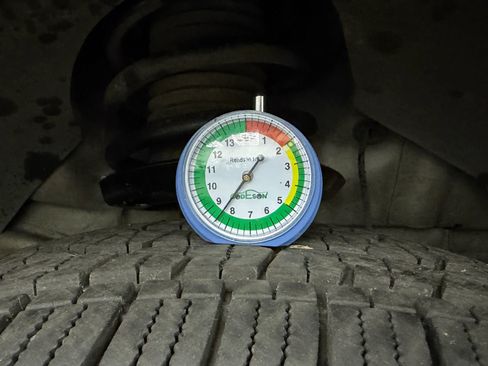 Used 2015 Dodge Journey SXT w/ Flexible Seating Group image 25