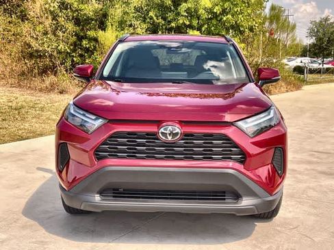 Used 2025 Toyota RAV4 XLE w/ Convenience Package AWD/4WD image 7
