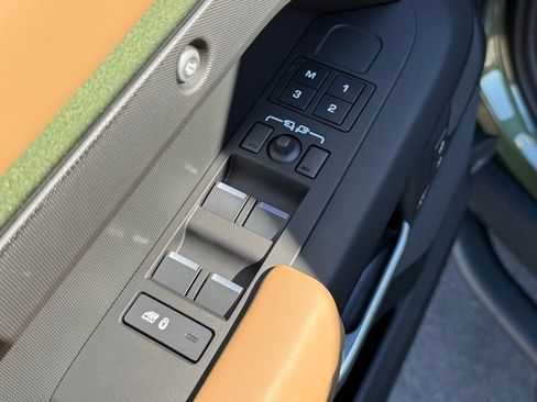 New 2026 Land Rover Defender 110 X-Dynamic SE image 16