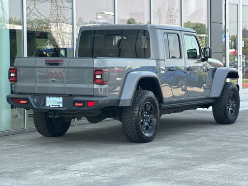 Used 2021 Jeep Gladiator Mojave AWD/4WD image 3