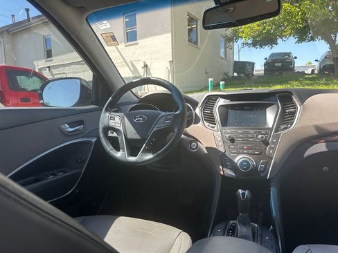 Used 2019 Hyundai Santa Fe XL SE w/ SE Premium Package 02 FWD image 18