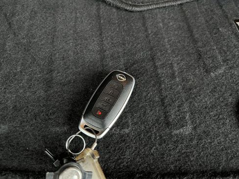 Used 2025 Nissan Rogue SV image 20