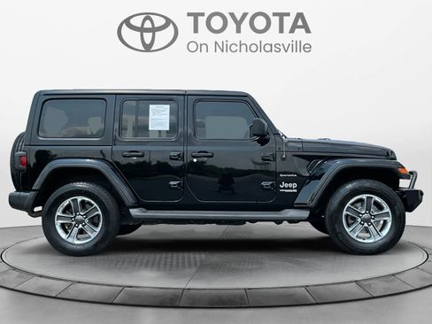 Used 2021 Jeep Wrangler Unlimited Sahara AWD/4WD image 6
