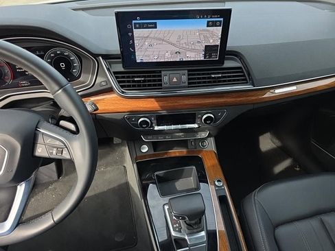 Used 2023 Audi Q5 2.0T Premium Plus w/ Premium Plus Package image 3