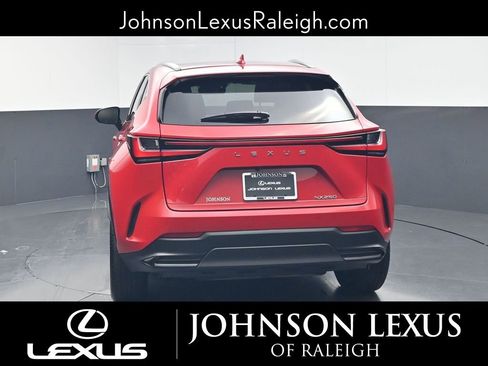 Used 2025 Lexus NX 250 FWD w/ Towing Package (2000 Lbs) image 8
