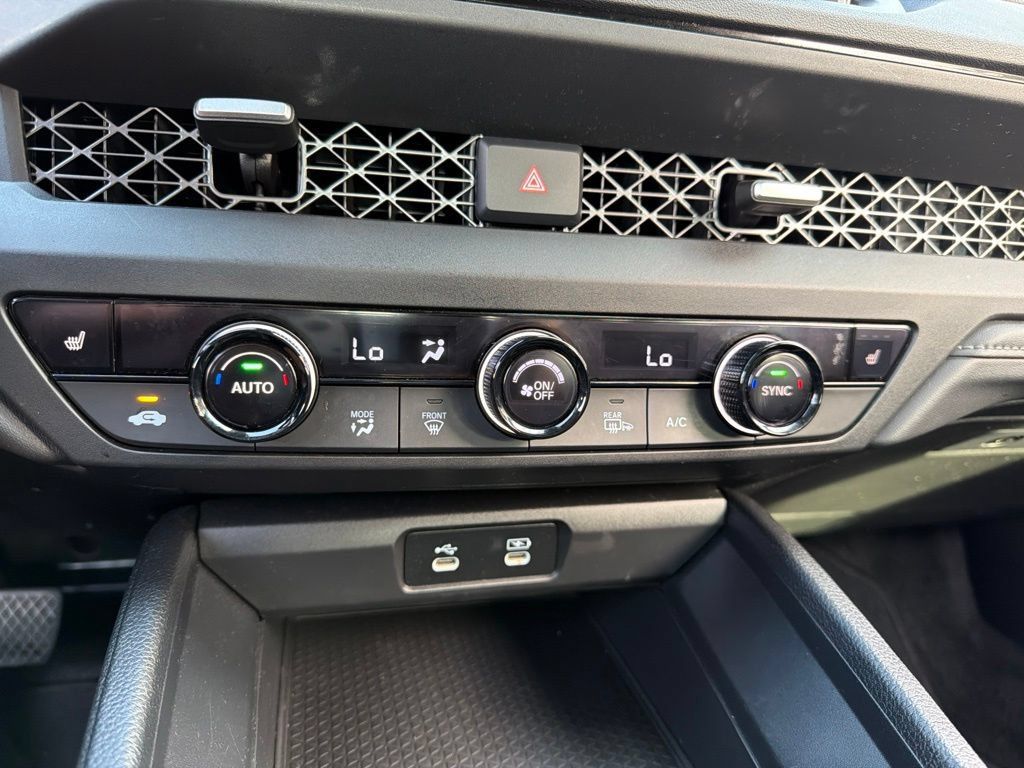 Certified 2023 Honda Accord EX image 12