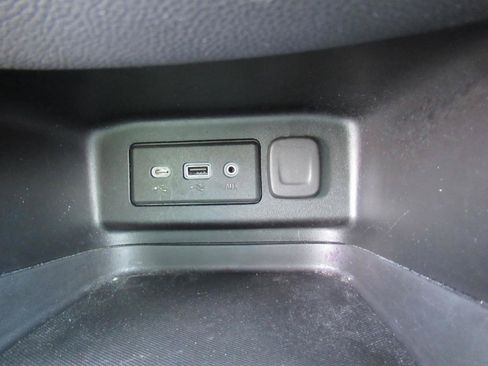 Certified 2023 Chevrolet Equinox LT FWD image 25