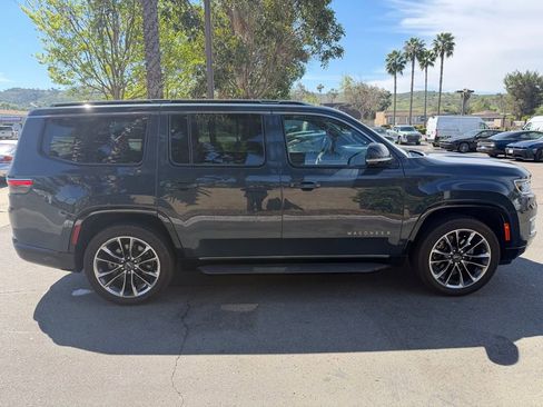 Used 2023 Jeep Wagoneer Series II w/ Premium Group I image 8