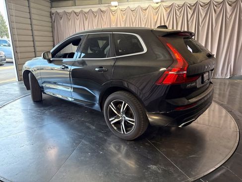 Used 2018 Volvo XC60 T5 R-Design w/ Convenience Package AWD/4WD image 5