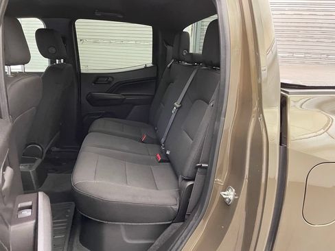 Used 2024 Chevrolet Colorado W/T RWD image 25