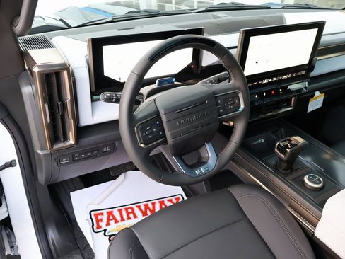 New 2025 GMC Hummer EV 2X image 31