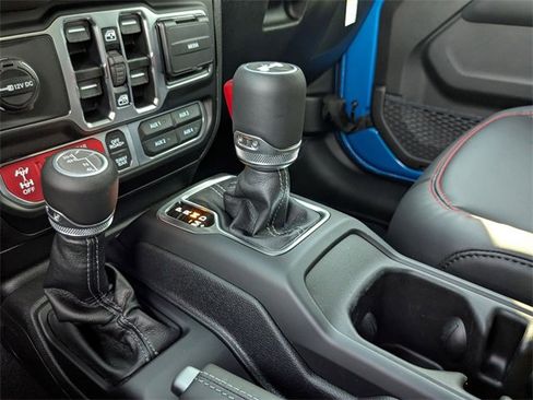 New 2025 Jeep Wrangler Unlimited Rubicon image 22