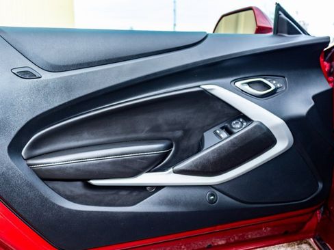 Used 2018 Chevrolet Camaro SS image 18