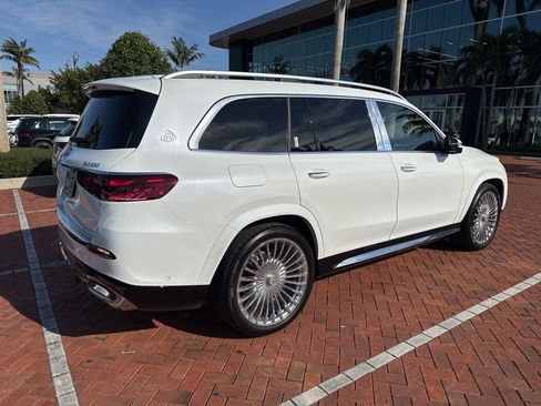 Used 2026 Mercedes-Benz Maybach GLS 600 4MATIC image 8