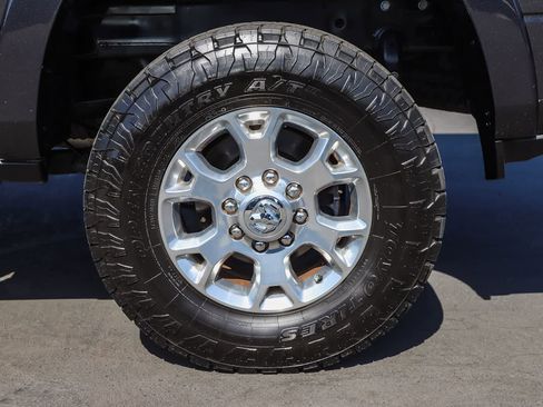 Used 2020 RAM 2500 Laramie AWD/4WD image 9