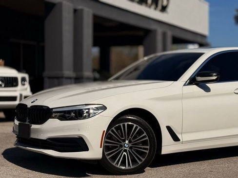 Used 2019 BMW 530i xDrive w/ Convenience Package image 4