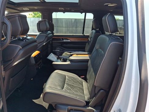 Used 2024 Jeep Grand Wagoneer L Series III AWD/4WD image 11