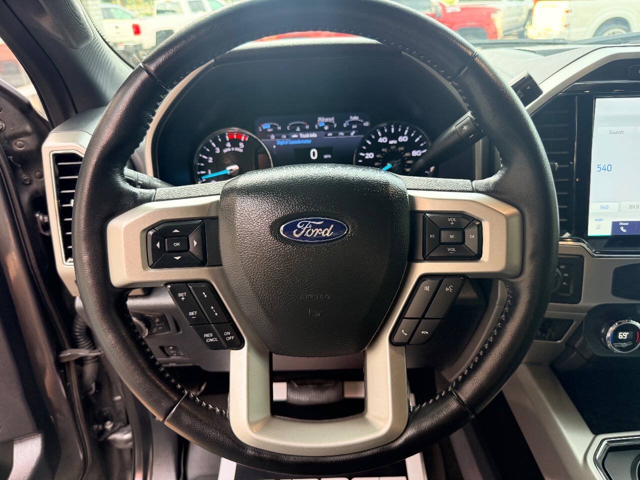 Used 2022 Ford F350 Lariat w/ Lariat Ultimate Package AWD/4WD image 24