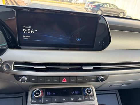 Used 2024 Hyundai Palisade SEL FWD image 13