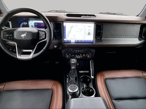 Used 2023 Ford Bronco Outer Banks AWD/4WD image 16