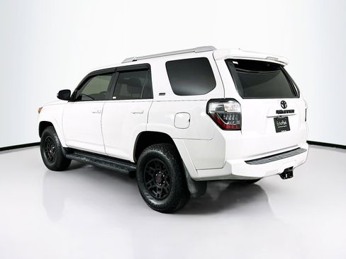 Used 2018 Toyota 4Runner SR5 Premium image 5