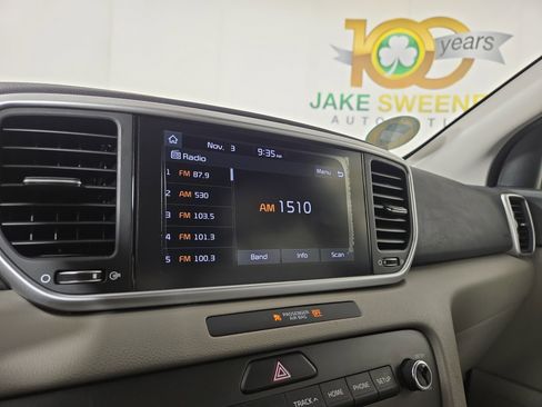 Used 2020 Kia Sportage LX image 19