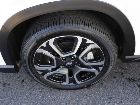 New 2025 Subaru Ascent Limited w/ Popular Package #2 image 12