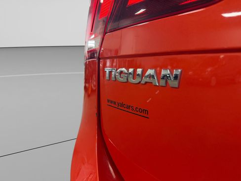 Used 2018 Volkswagen Tiguan S FWD image 40