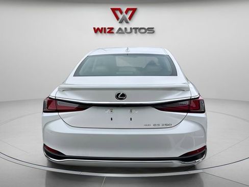 Used 2021 Lexus ES 250 w/ Premium Package image 8