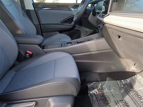 New 2026 Volkswagen Tiguan SE image 20