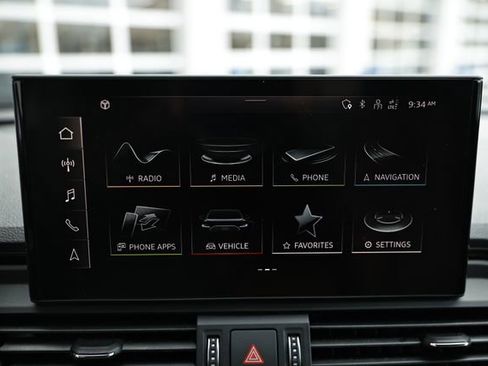 Used 2023 Audi Q5 e Premium Plus image 35