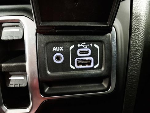 Used 2023 Jeep Gladiator Sport AWD/4WD image 24