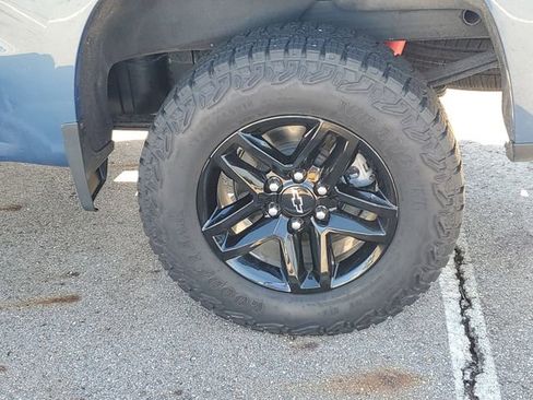 Used 2024 Chevrolet Silverado 1500 Custom Trail Boss w/ LPO, Dark Essentials Package AWD/4WD image 28