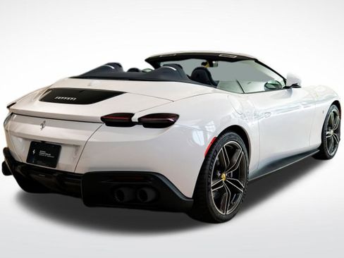 Used 2024 Ferrari Roma Spider image 5
