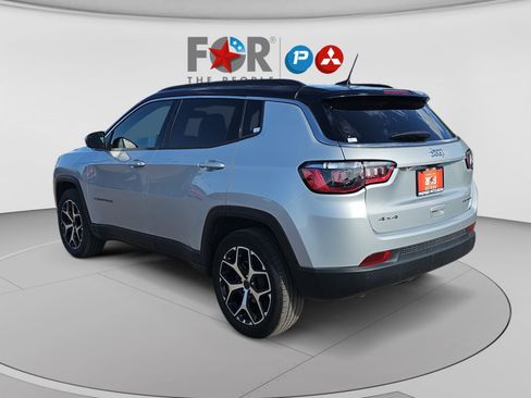 Used 2025 Jeep Compass Limited AWD/4WD image 3
