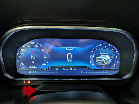 Used 2023 Chevrolet Suburban RST image 22