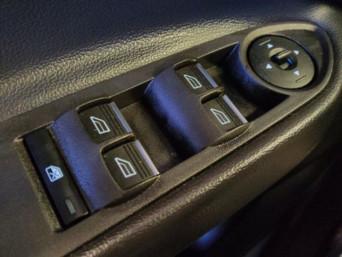 Used 2019 Ford Escape SE AWD/4WD image 27