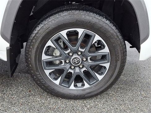 Used 2024 Toyota Tundra Limited image 8