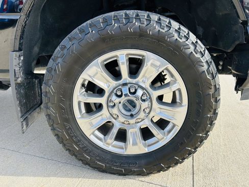 Used 2022 Ford F250 Limited image 47