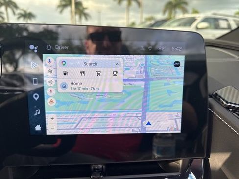 Used 2024 Chevrolet Corvette Stingray Preferred Conv w/ Z51 Performance Package RWD image 10