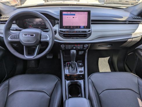 Used 2024 Jeep Compass Limited w/ Elite Group AWD/4WD image 14