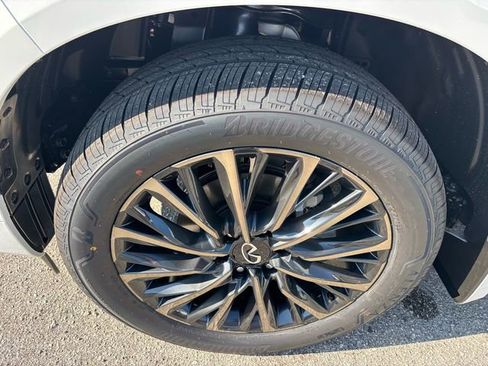 New 2026 INFINITI QX80 Autograph w/ Premium Cargo Package image 9