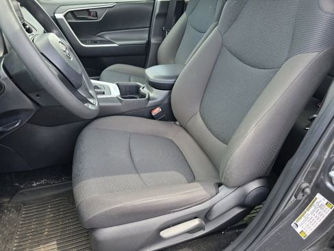 Certified 2023 Toyota RAV4 LE FWD image 19