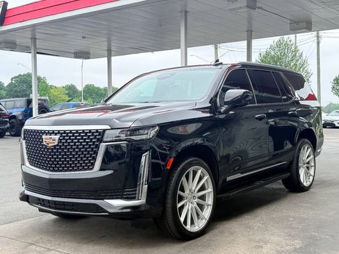 Used 2022 Cadillac Escalade Premium Luxury AWD/4WD image 6