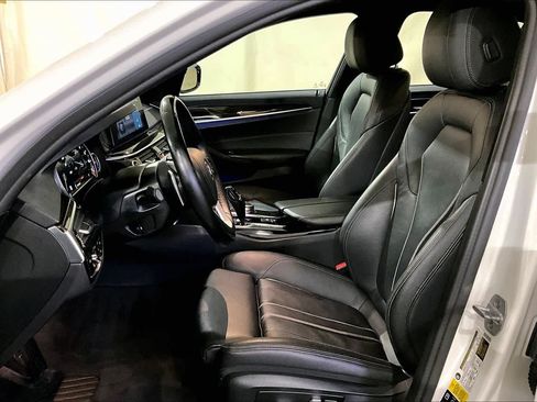 Used 2018 BMW 530i xDrive w/ Premium Package AWD/4WD image 15
