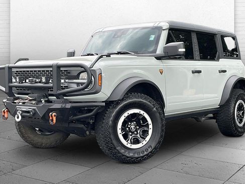 Used 2024 Ford Bronco Badlands AWD/4WD image 13