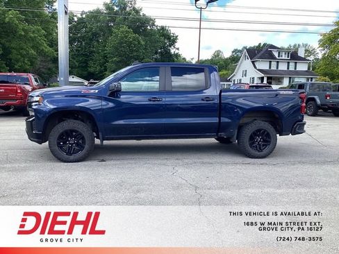 Used 2021 Chevrolet Silverado 1500 LT Trail Boss w/ Convenience Package II AWD/4WD image 4