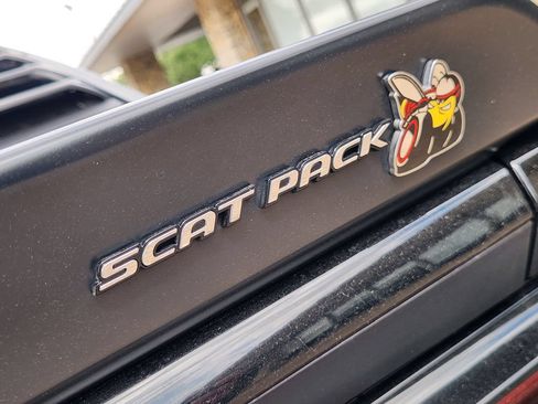 Used 2023 Dodge Challenger R/T Scat Pack RWD image 9