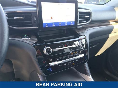 Used 2021 Ford Explorer Limited w/ Hybrid Equipment Group 310A AWD/4WD image 17