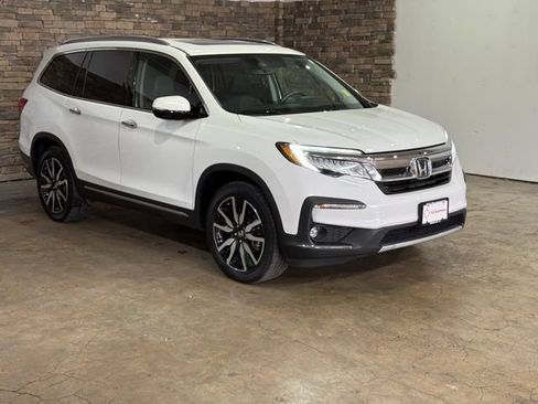 Used 2021 Honda Pilot Touring image 3